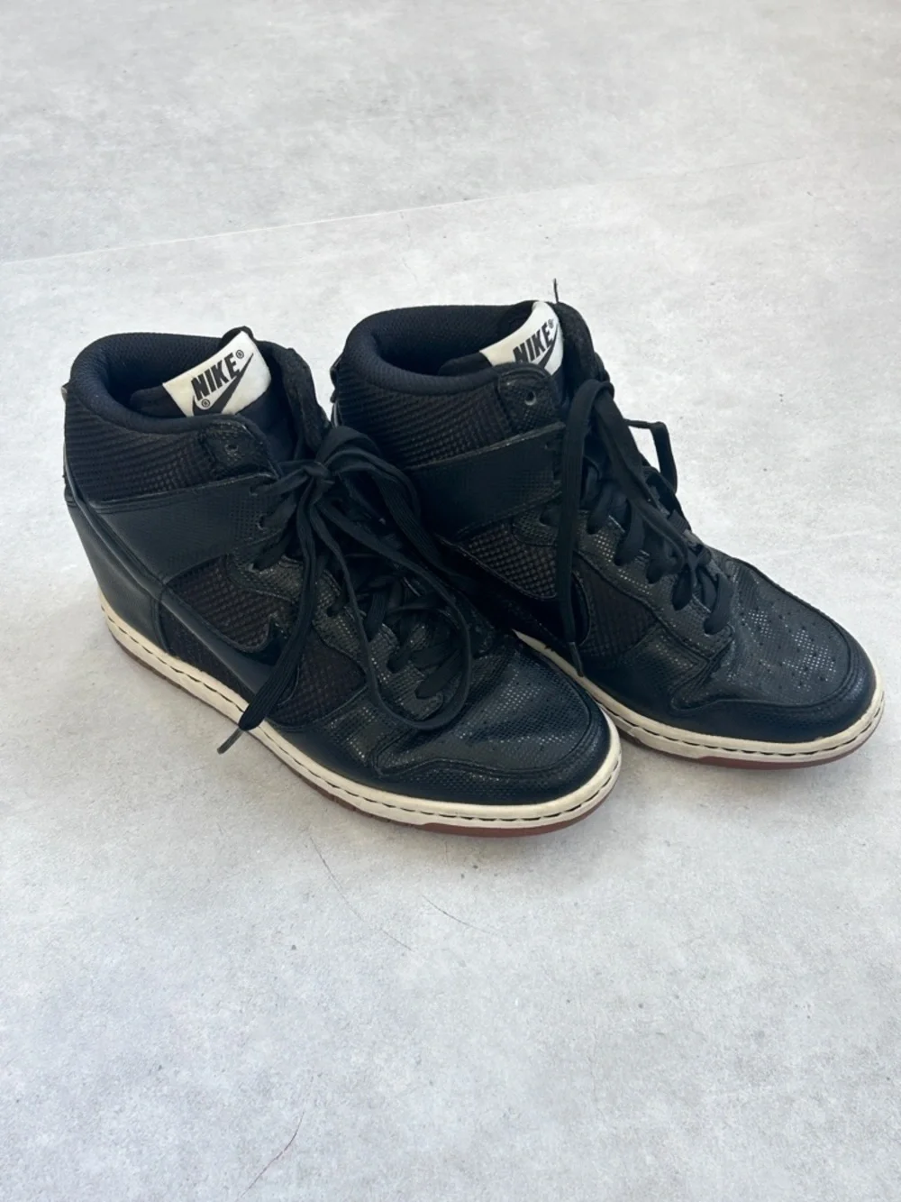 Nike Dunk Sky Hi Essential Wedge Sneakers Black Gum 579763-001 Women’s 6 / EU 36